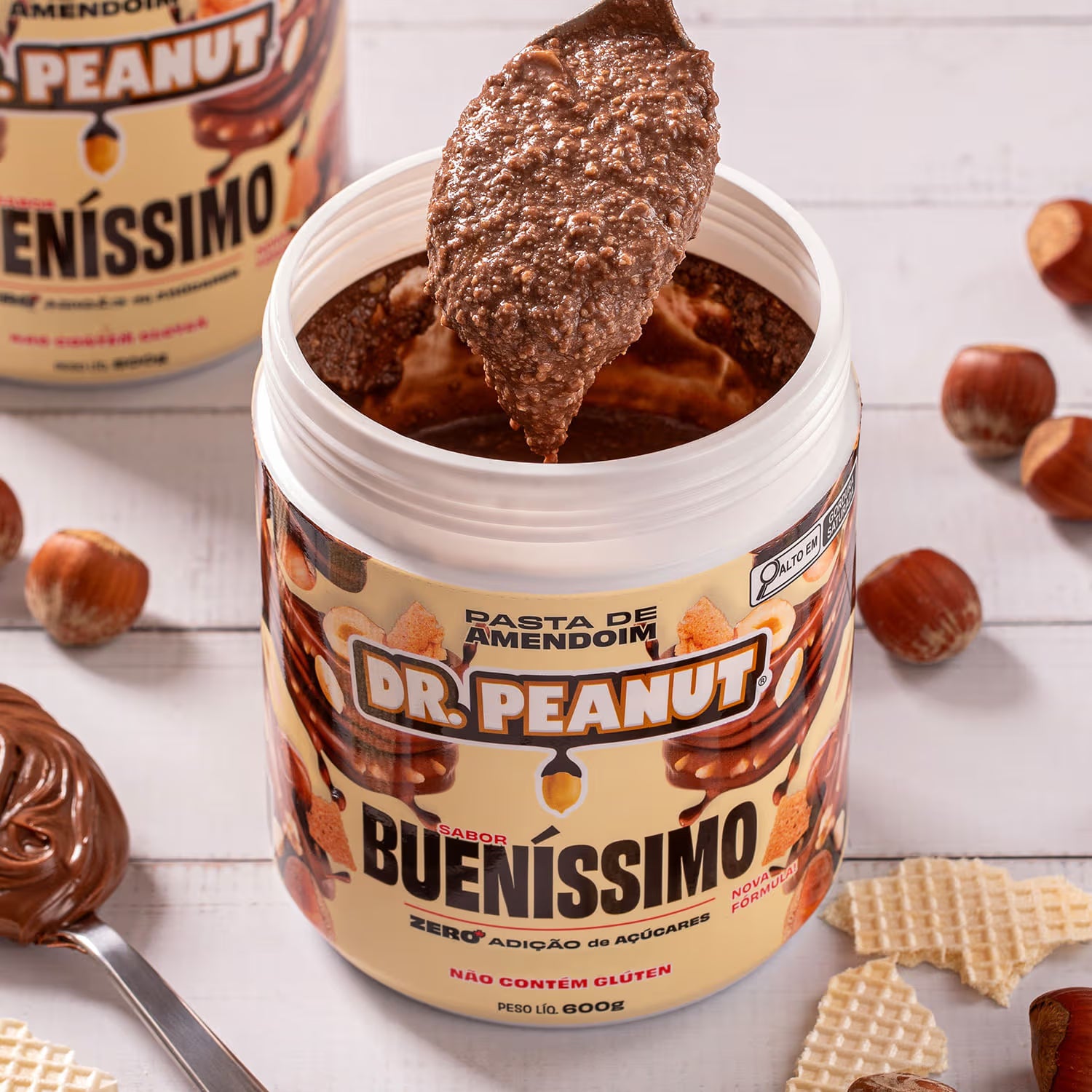 Combo Dream Team - 4 pastas de 600g sabor Avelã, Cookies & Cream, Bueníssimo e Leite em Pó 600g